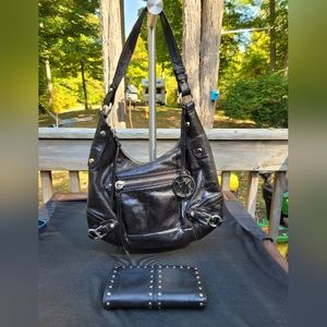MICHAEL KORS HOBO BAG & WALLET SET. BLACK LEATHER
